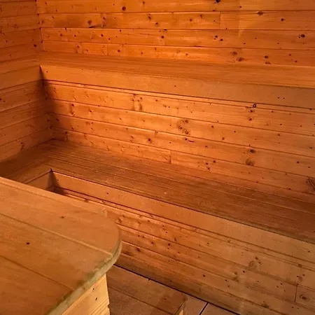 Hébergement de vacances Group In With Sauna